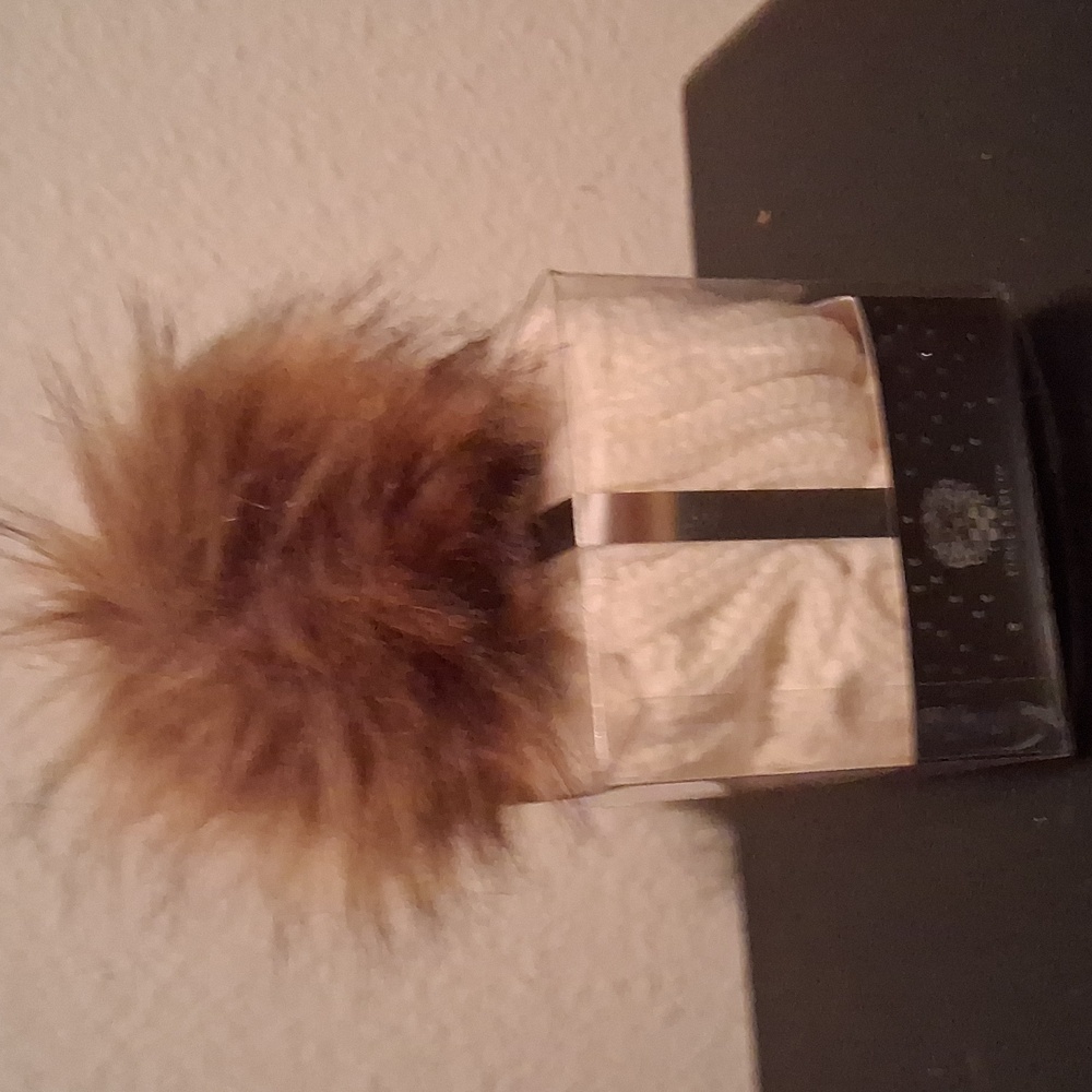 Vince Camuto Cream Beanie w/ Faux Fur Pom in a Box NIB